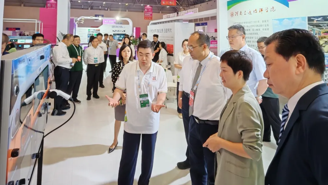 助力第二届“一带一路”国际技能大赛智能汽车软件技术表演赛顺利举办